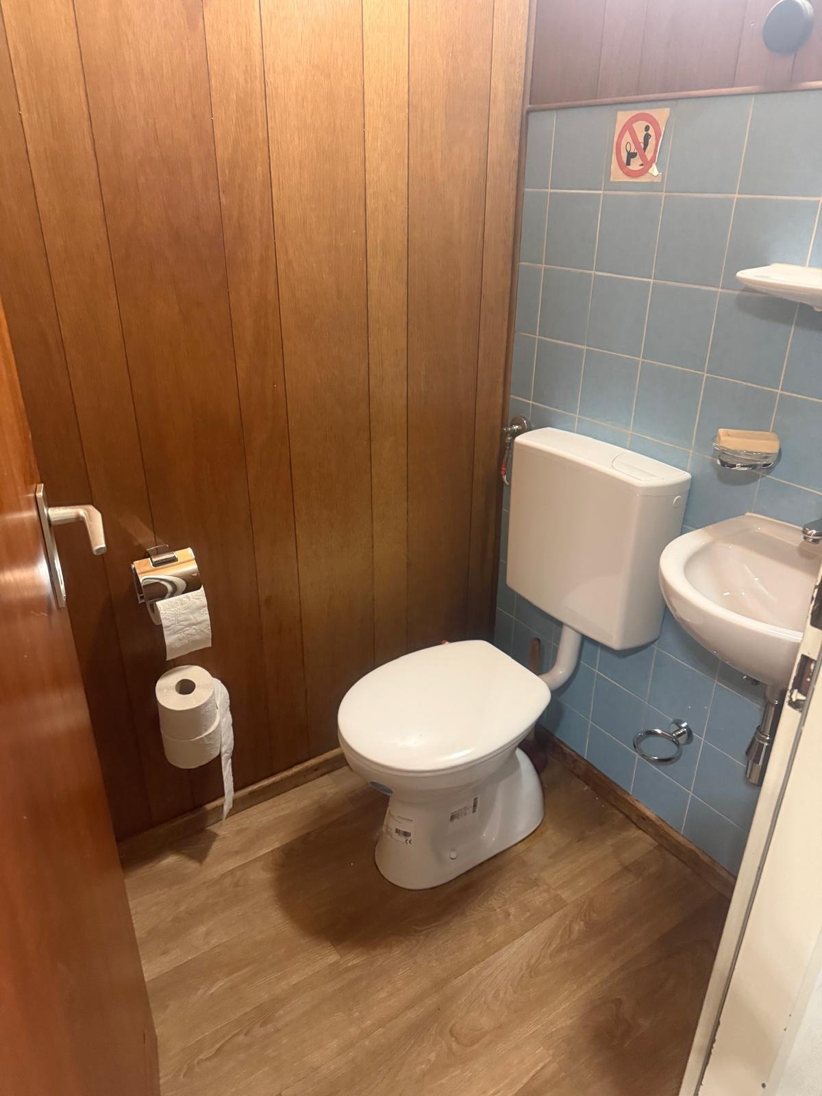 WC nach der Reinigung